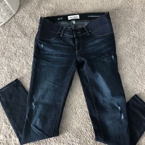 Size 25 DL1961 Florence Maternity skinny jeans.